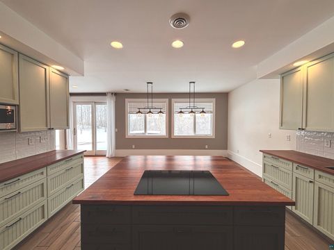 Tiny photo for 2718 Northridge Dr, Duluth, MN 55811 (MLS # 6124054)