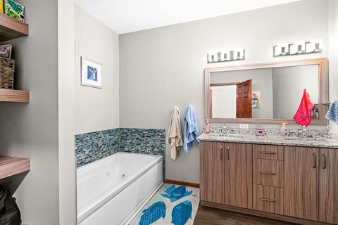 Tiny photo for 6048 Lakewood Rd, Duluth, MN 55804 (MLS # 6122718)