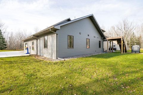 Tiny photo for 6048 Lakewood Rd, Duluth, MN 55804 (MLS # 6122718)