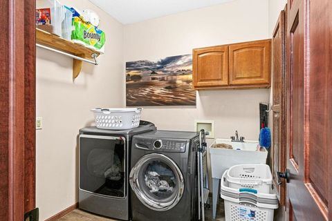 Tiny photo for 6048 Lakewood Rd, Duluth, MN 55804 (MLS # 6122718)