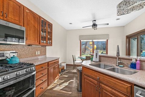 Tiny photo for 6048 Lakewood Rd, Duluth, MN 55804 (MLS # 6122718)