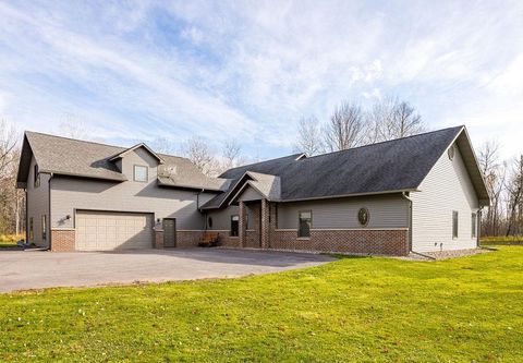 Tiny photo for 6048 Lakewood Rd, Duluth, MN 55804 (MLS # 6122718)