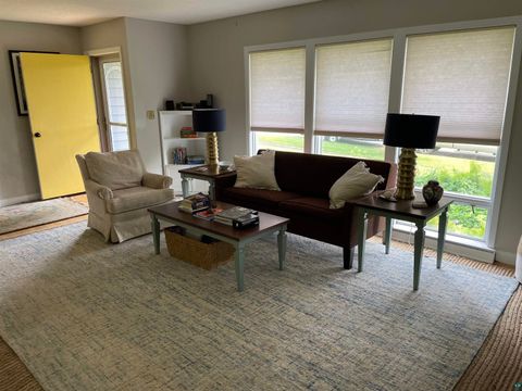 Tiny photo for 35 Arthur Cr Cir, Silver Bay, MN 55615 (MLS # 6123815)