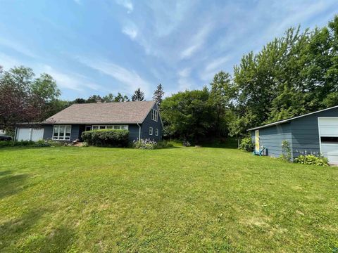 Tiny photo for 35 Arthur Cr Cir, Silver Bay, MN 55615 (MLS # 6123815)