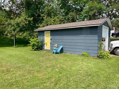 Tiny photo for 35 Arthur Cr Cir, Silver Bay, MN 55615 (MLS # 6123815)