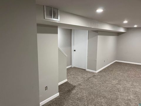 Tiny photo for 35 Arthur Cr Cir, Silver Bay, MN 55615 (MLS # 6123815)