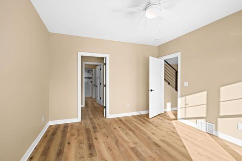 Tiny photo for 8602 Maynard Pl, Duluth, MN 55807 (MLS # 6122854)