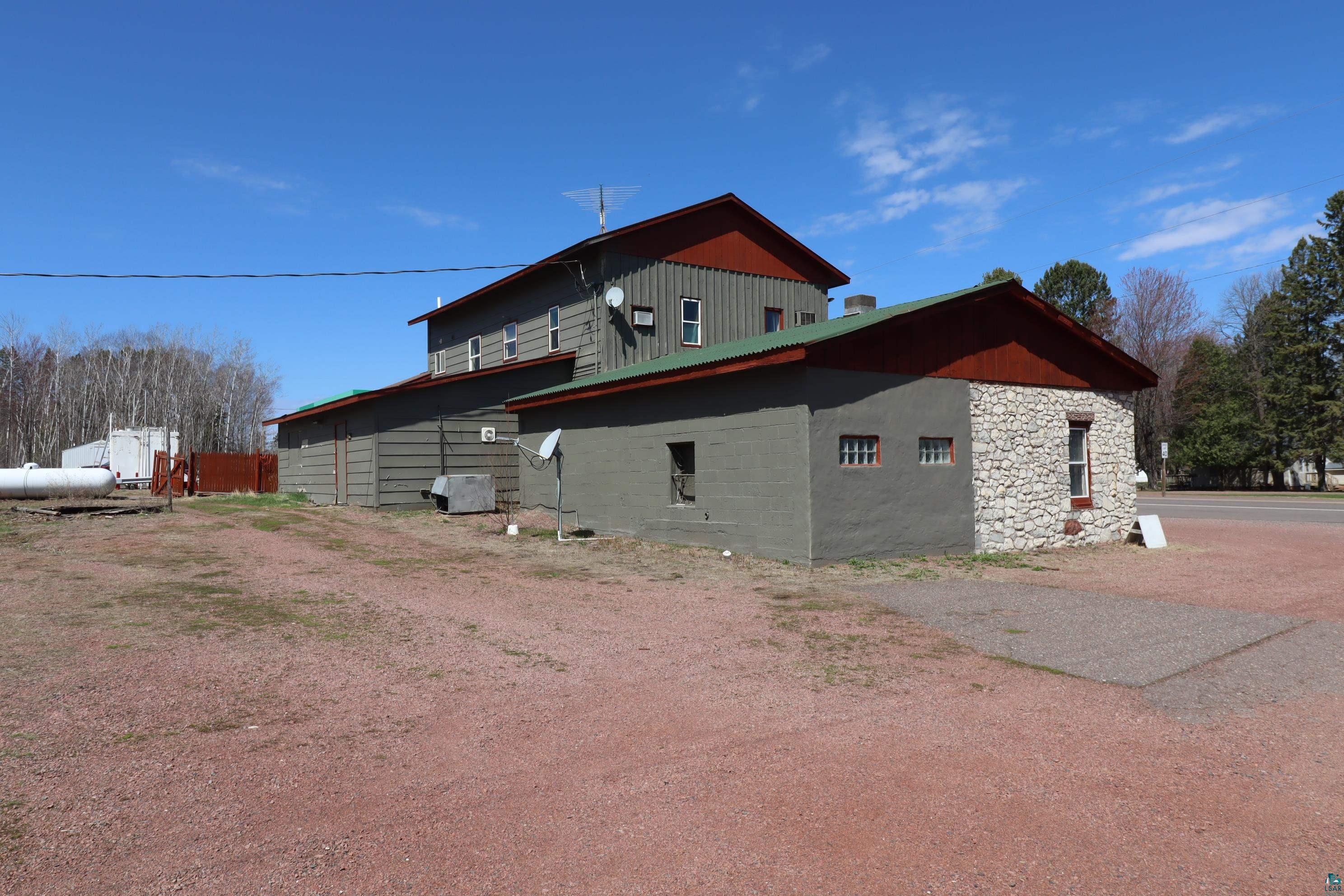 22195 Hwy 63