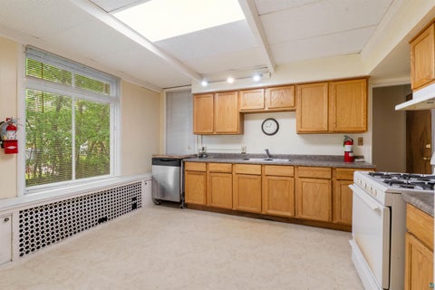 Tiny photo for 1511 E 4th St, Duluth, MN 55812 (MLS # 6125910)
