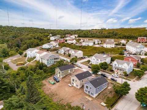 Tiny photo for 12 W 11th St, Duluth, MN 55806 (MLS # 6128031)