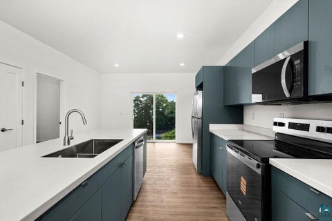 Tiny photo for 12 W 11th St, Duluth, MN 55806 (MLS # 6128031)