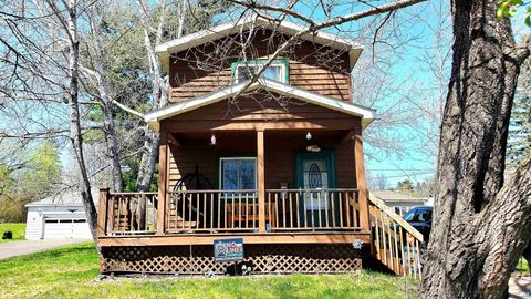 Photo of 4807 Pitt St, Duluth, MN 55804 (MLS # 6125340)