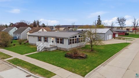 Photo of 1430 12th St, Virginia, MN 55792 (MLS # 6125440)