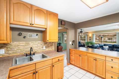 Tiny photo for 1815 Piedmont Ave, Duluth, MN 55811 (MLS # 6125598)
