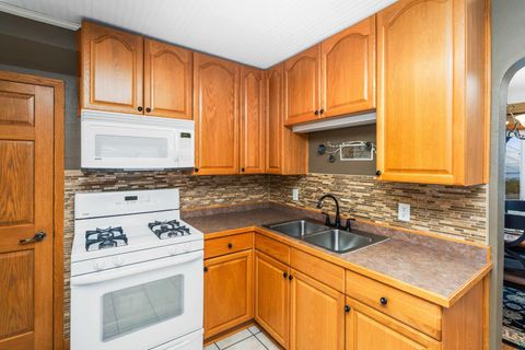 Tiny photo for 1815 Piedmont Ave, Duluth, MN 55811 (MLS # 6125598)