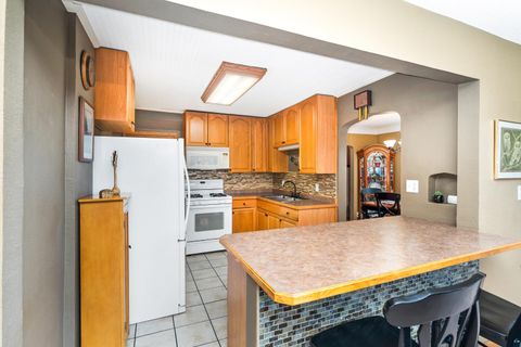 Tiny photo for 1815 Piedmont Ave, Duluth, MN 55811 (MLS # 6125598)