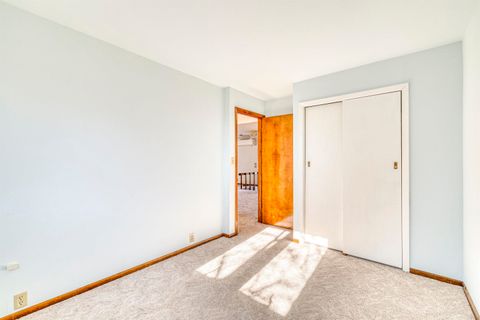 Tiny photo for 210 W Mulberry St, Duluth, MN 55811 (MLS # 6122957)