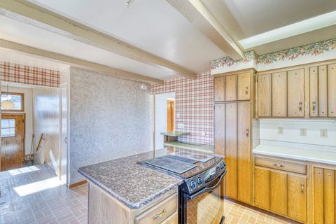 Tiny photo for 210 W Mulberry St, Duluth, MN 55811 (MLS # 6122957)