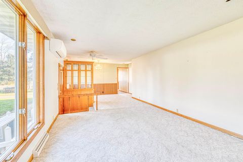 Tiny photo for 210 W Mulberry St, Duluth, MN 55811 (MLS # 6122957)