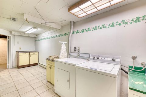 Tiny photo for 210 W Mulberry St, Duluth, MN 55811 (MLS # 6122957)