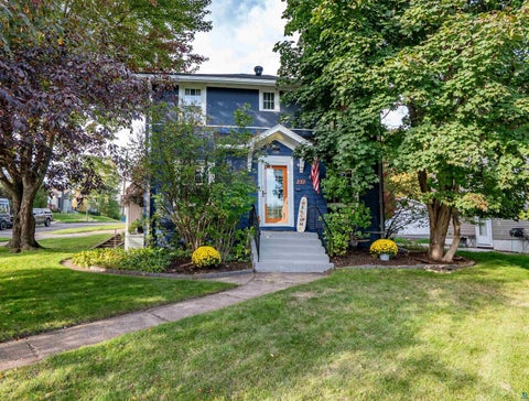 Photo of 237 W Kent Rd, Duluth, MN 55812 (MLS # 6128226)