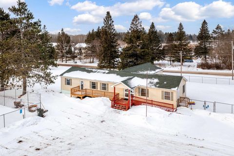 Tiny photo for 21 Minnesota St, Sandstone, MN 55072 (MLS # 6123656)