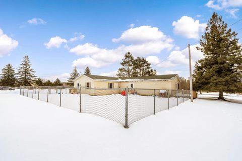 Tiny photo for 21 Minnesota St, Sandstone, MN 55072 (MLS # 6123656)