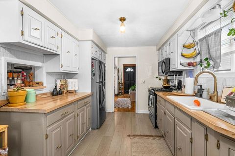 Tiny photo for 3816 W 5th St, Duluth, MN 55807 (MLS # 6123067)