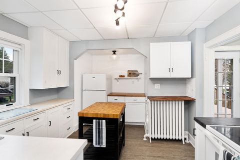 Tiny photo for 202 N 40th Ave E Ave, Duluth, MN 55804 (MLS # 6125022)