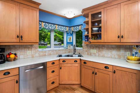Tiny photo for 1701 Trail Dr, Duluth, MN 55803 (MLS # 6126379)