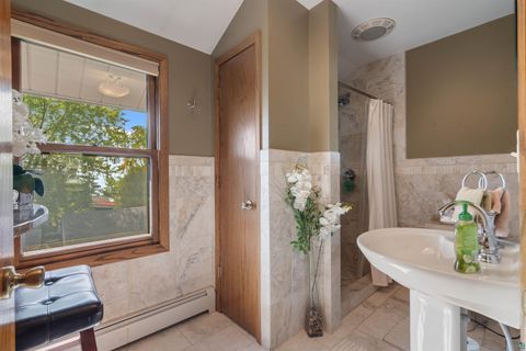 Tiny photo for 4 Lakeside Ct, Duluth, MN 55804 (MLS # 6124064)