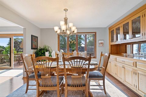 Tiny photo for 4 Lakeside Ct, Duluth, MN 55804 (MLS # 6124064)