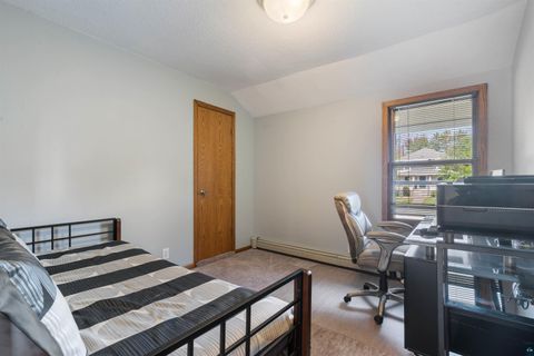Tiny photo for 4 Lakeside Ct, Duluth, MN 55804 (MLS # 6124064)