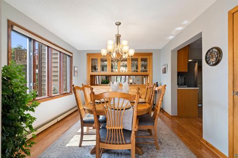 Tiny photo for 4 Lakeside Ct, Duluth, MN 55804 (MLS # 6124064)