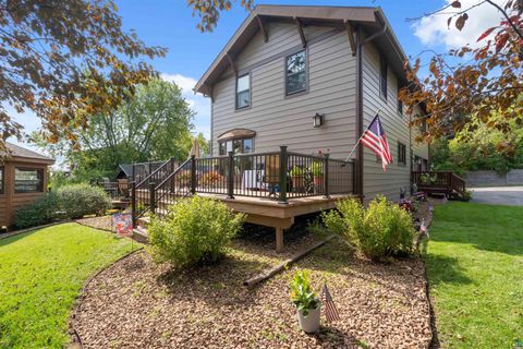 Tiny photo for 4 Lakeside Ct, Duluth, MN 55804 (MLS # 6124064)