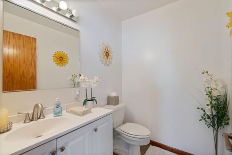 Tiny photo for 4 Lakeside Ct, Duluth, MN 55804 (MLS # 6124064)