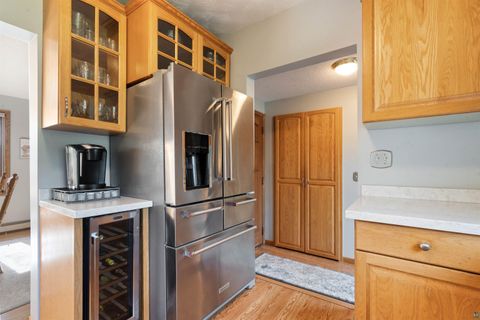 Tiny photo for 4 Lakeside Ct, Duluth, MN 55804 (MLS # 6124064)