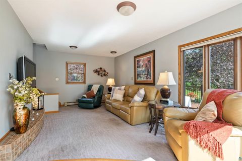 Tiny photo for 4 Lakeside Ct, Duluth, MN 55804 (MLS # 6124064)