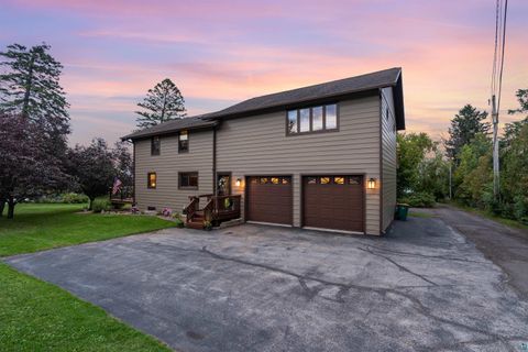 Tiny photo for 4 Lakeside Ct, Duluth, MN 55804 (MLS # 6124064)