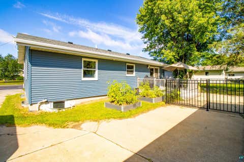 Tiny photo for 5432 Mineral Ave, Mountain Iron, MN 55768 (MLS # 6127555)