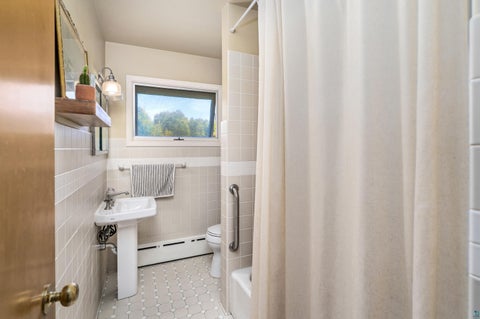 Tiny photo for 326 Stroll Ave, Duluth, MN 55811 (MLS # 6127832)