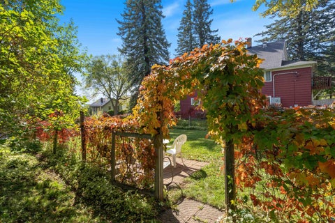 Tiny photo for 1015 W 4th Street, Duluth, MN 55806 (MLS # 6128219)