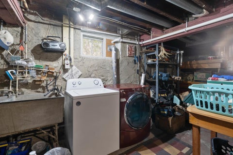 Tiny photo for 1015 W 4th Street, Duluth, MN 55806 (MLS # 6128219)