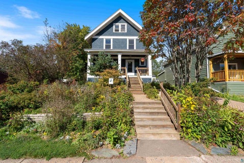 Photo of 1015 W 4th Street, Duluth, MN 55806 (MLS # 6128219)