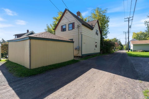 Tiny photo for 1015 W 4th Street, Duluth, MN 55806 (MLS # 6128219)