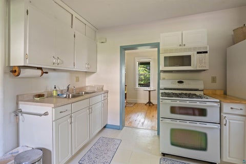 Tiny photo for 1015 W 4th Street, Duluth, MN 55806 (MLS # 6128219)
