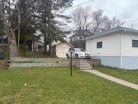 Tiny photo for 1411 E 4th St, Duluth, MN 55805 (MLS # 6125039)