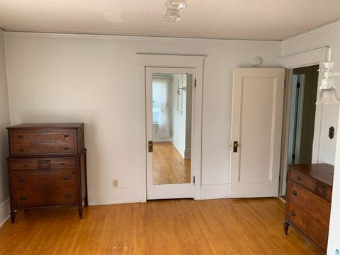 Tiny photo for 1411 E 4th St, Duluth, MN 55805 (MLS # 6125039)