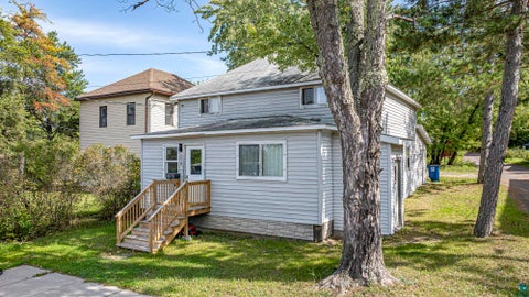 Photo of 218 N 1st Ave, Ely, MN 55731 (MLS # 6128015)