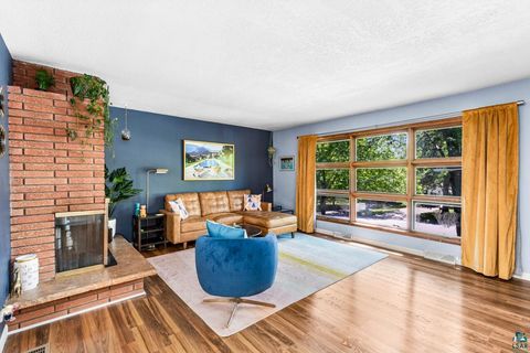 Tiny photo for 4119 Pitt St, Duluth, MN 55804 (MLS # 6126884)